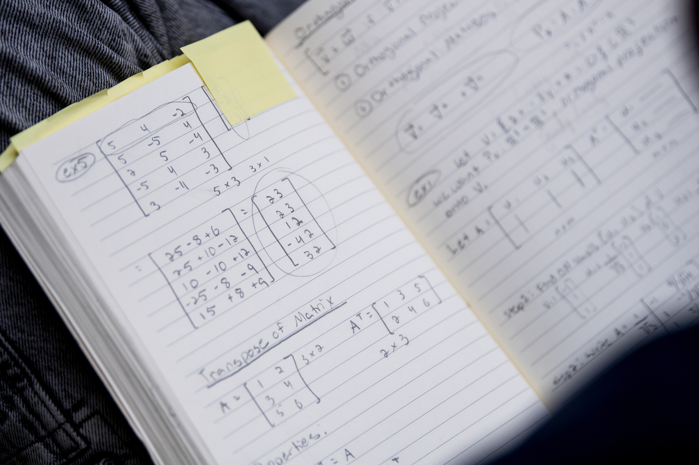 数学问题写在一张纸上在一个笔记本上