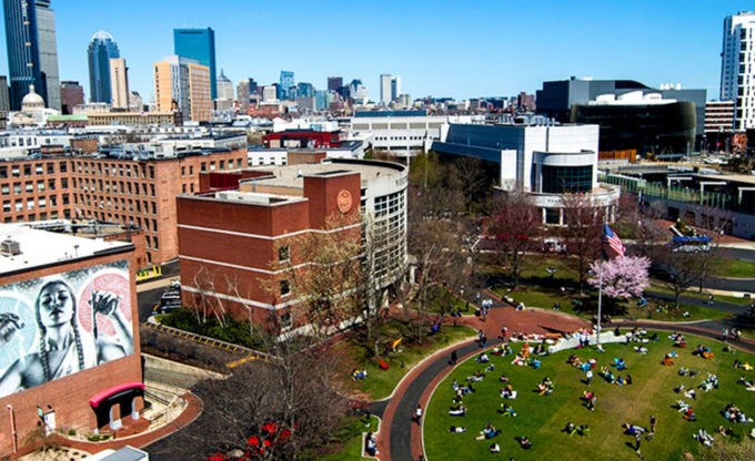 波士顿东北部校园的鸟瞰图。