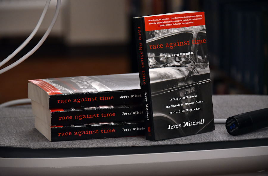 与时间赛跑:记者重开的谋杀案的民权时代