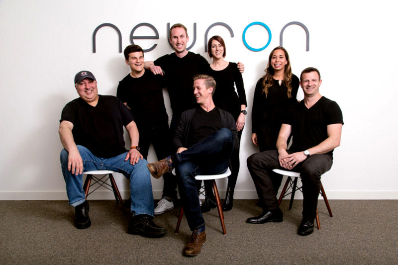从左至右:Soudy Khan, Chris Marciano, Ryan Matthew, Matt Stoner, Michelle Stoner, Lucia Marciano和Neuron的Mark Munroe。图片由Neuron提供。