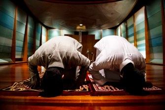 穆斯林学生祈祷